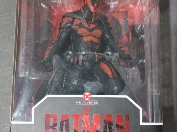 Batman The Batman McFarlane Gold Label 30 cm - foto 1 - HelioBrinquedos
