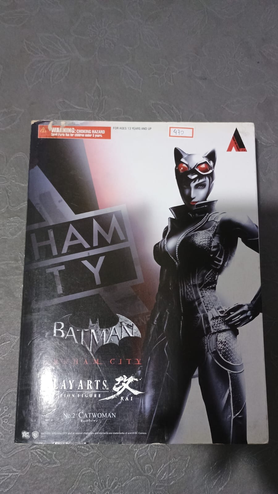 Play Arts Kai Catwoman Batman Arkham City — Raro Colecionável