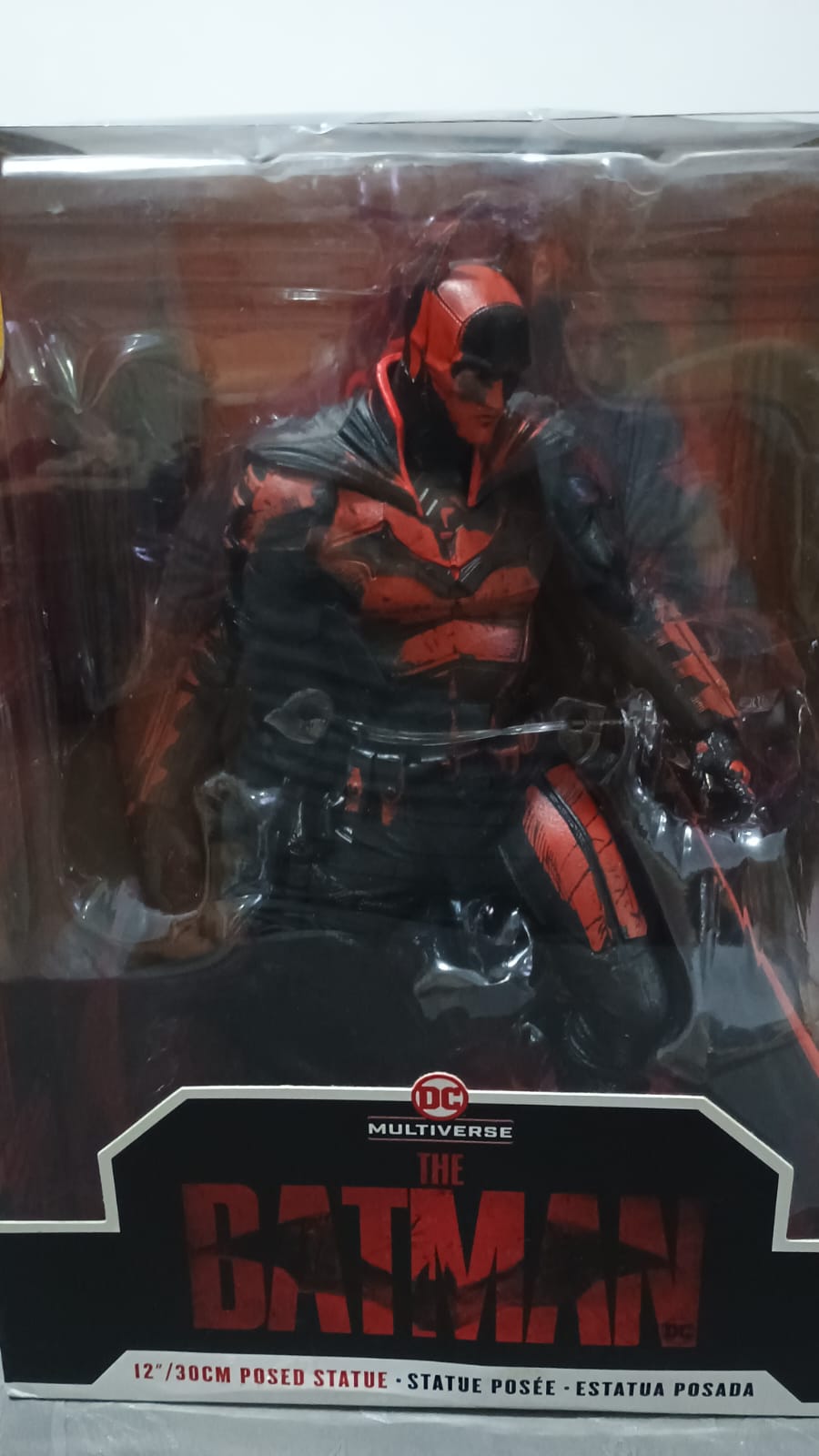 Batman The Batman McFarlane Gold Label 30 cm - detalhe 7 - HelioBrinquedos