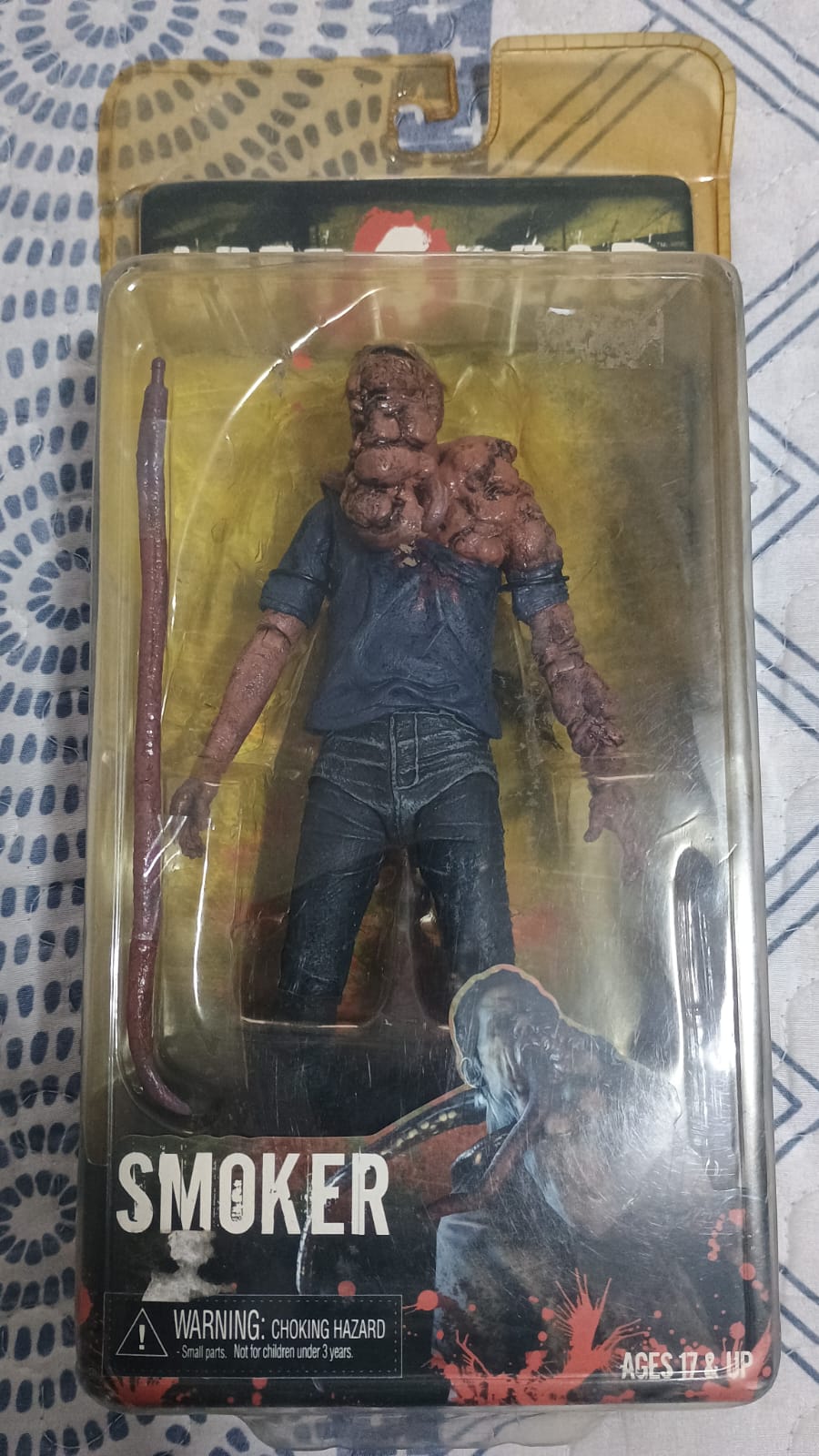 Smoker Left 4 Dead Action Figure com Língua Articulada - detalhe 2