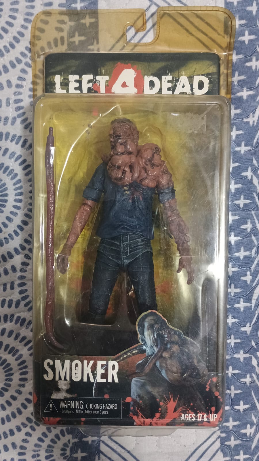 Smoker Left 4 Dead Action Figure com Língua Articulada - vista principal